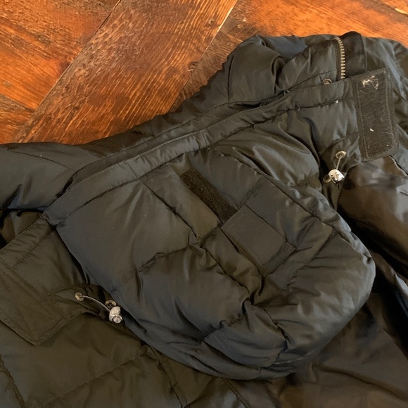 L.L. Bean Small Black Hooded Puffer Jacket - Picture 6 of 11